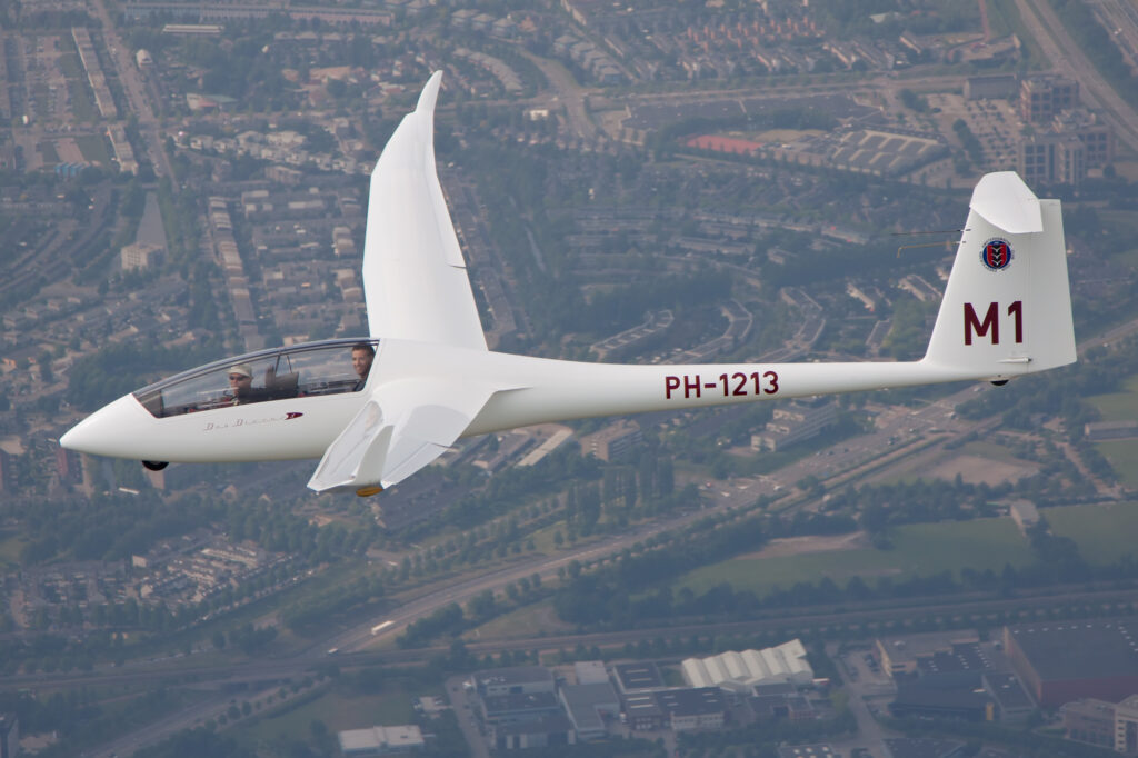 Schempp-Hirth Duo Discus X-PH-1213