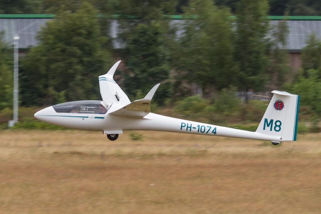 Rolladen-Schneider LS-8b-PH-1074